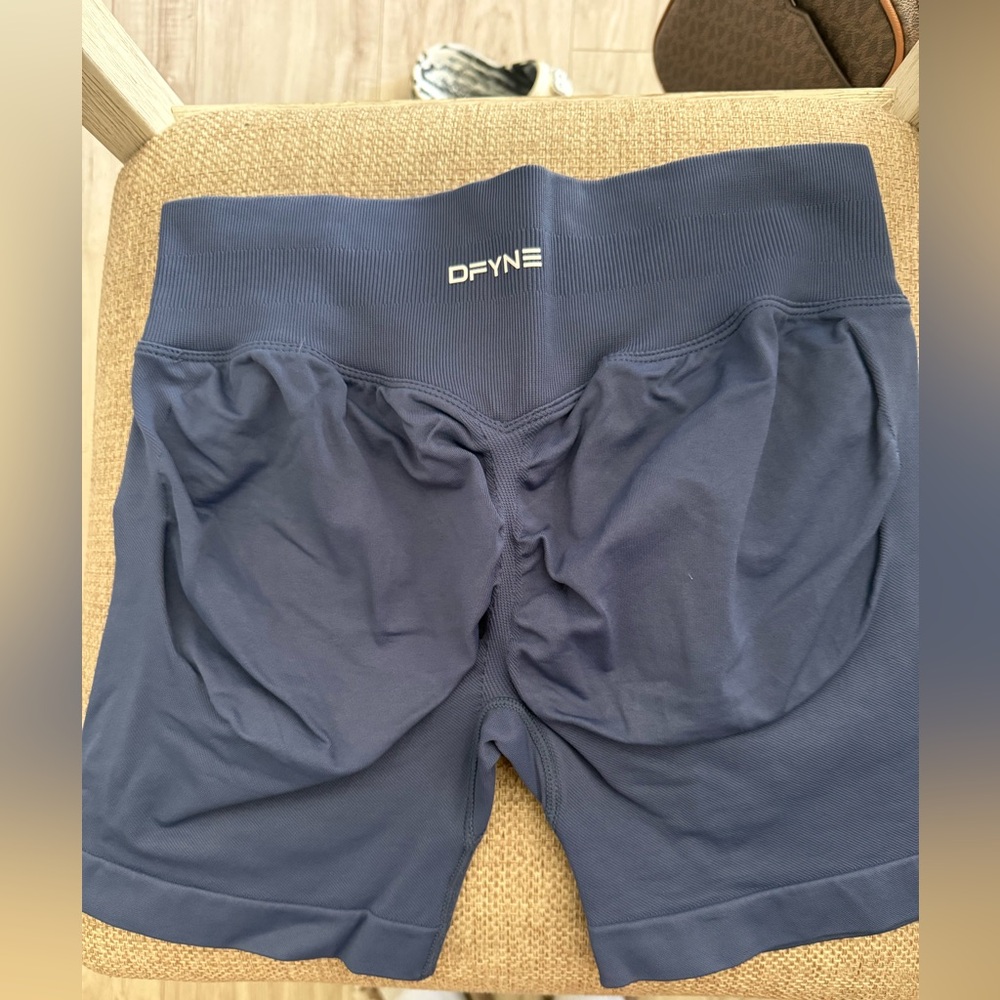 DFYNE Navy High-Rise Performance Shorts size Large - Picture 2 of 3